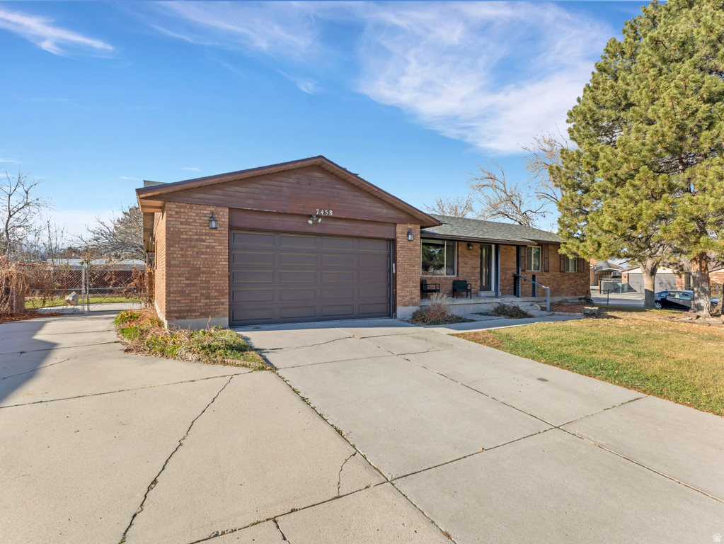 7458 S BROMLEY RD West Jordan, UT 84084