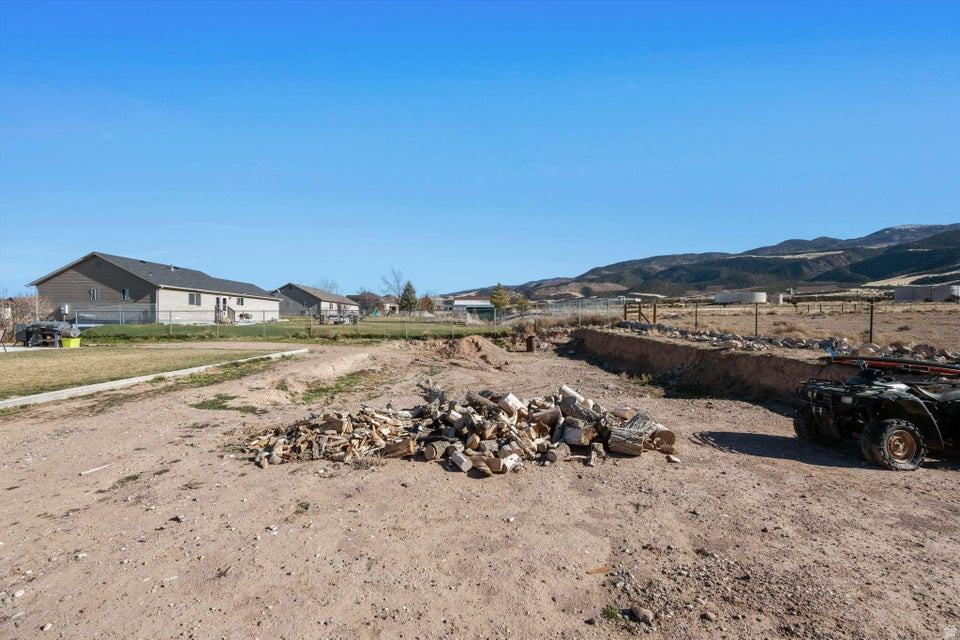 2026 E SADDLEBACK VIEW DR Enoch, UT 84721