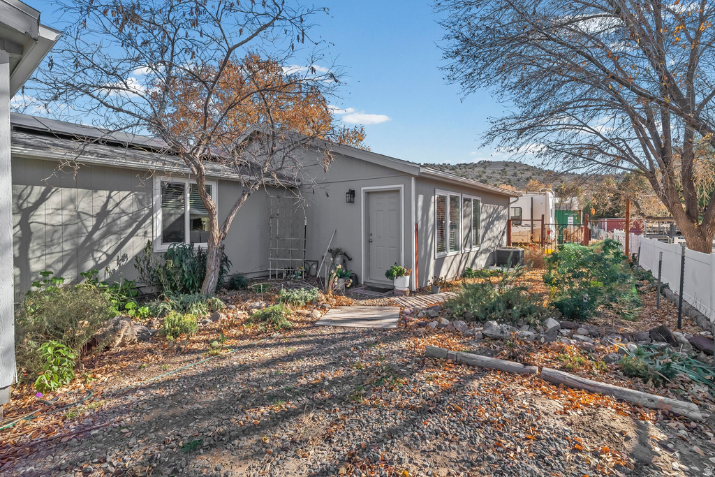 1217 W TOPAZ RD St George, UT 84770