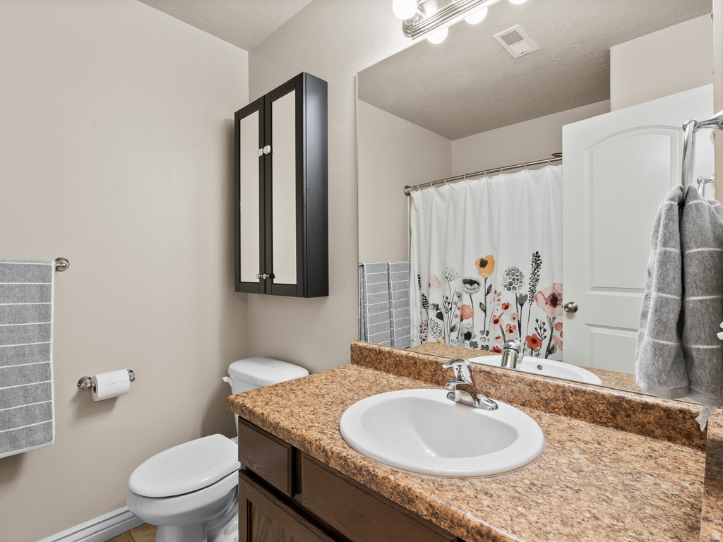 2043 N BELMONT DR Saratoga Springs, UT 84045