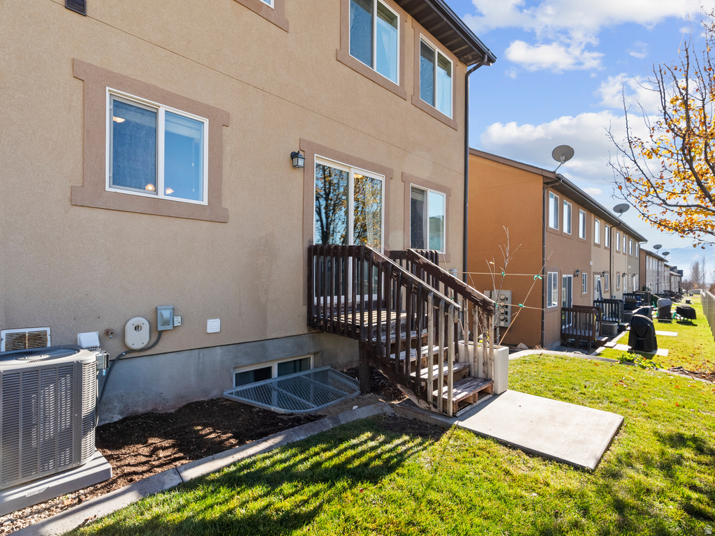 2043 N BELMONT DR Saratoga Springs, UT 84045