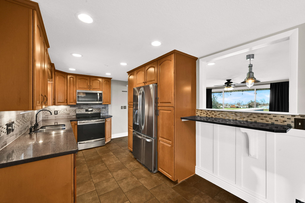 233 W 5200 S Washington Terrace, UT 84405