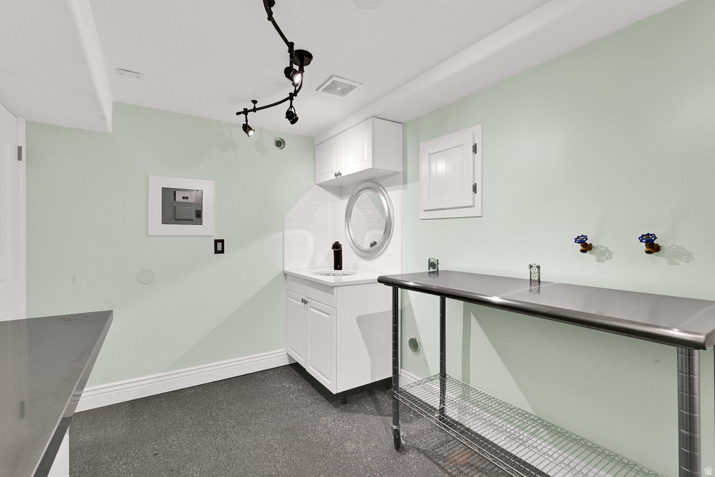 233 W 5200 S Washington Terrace, UT 84405