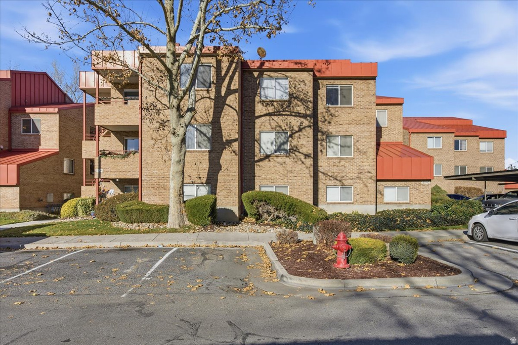 4824 S HIGHLAND CIR #204 Holladay, UT 84117