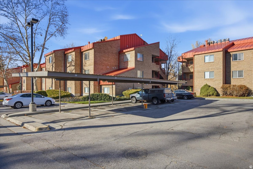 4824 S HIGHLAND CIR #204 Holladay, UT 84117