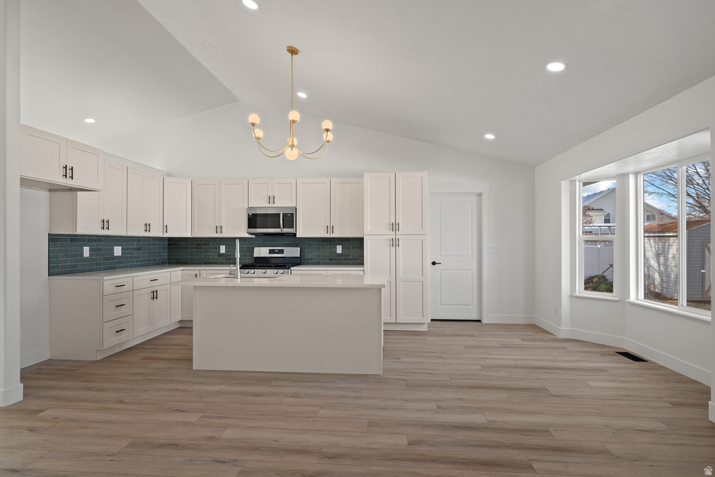 4976 W WOOD SPRING DR West Jordan, UT 84081