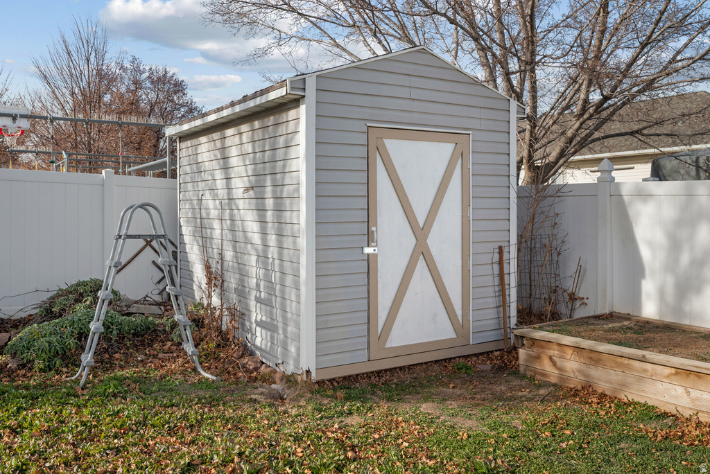 4976 W WOOD SPRING DR West Jordan, UT 84081