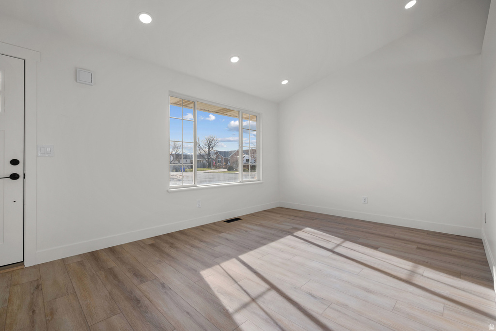 4976 W WOOD SPRING DR West Jordan, UT 84081