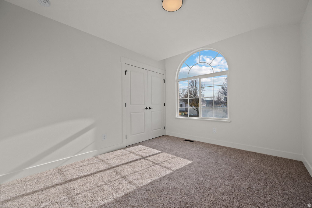 4976 W WOOD SPRING DR West Jordan, UT 84081