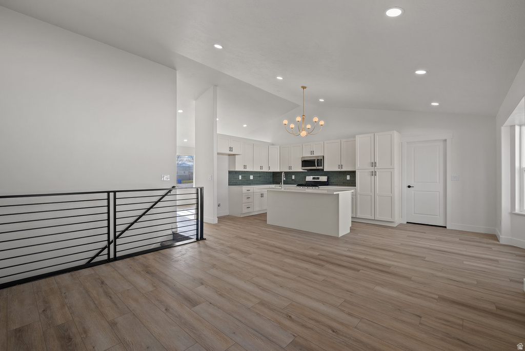 4976 W WOOD SPRING DR West Jordan, UT 84081