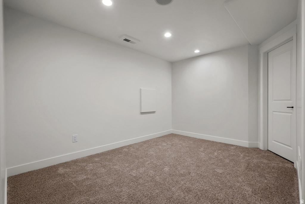 4976 W WOOD SPRING DR West Jordan, UT 84081