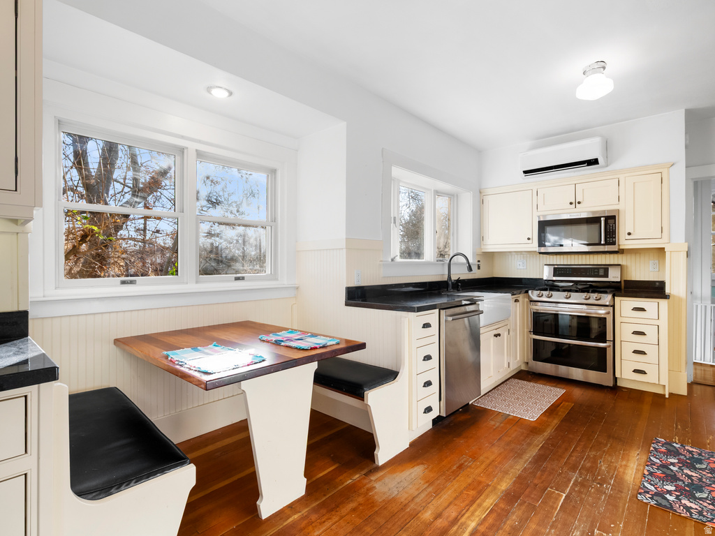 1160 E MICHIGAN AVE Salt Lake City, UT 84105