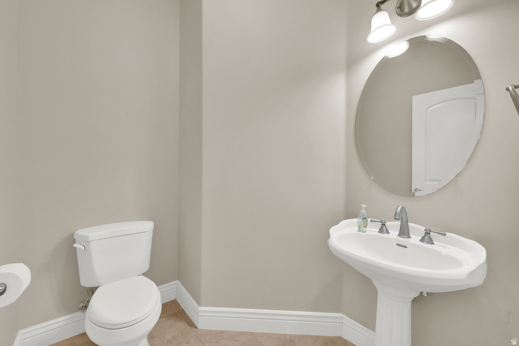 96 VILLAGE SQUARE RD Centerville, UT 84014