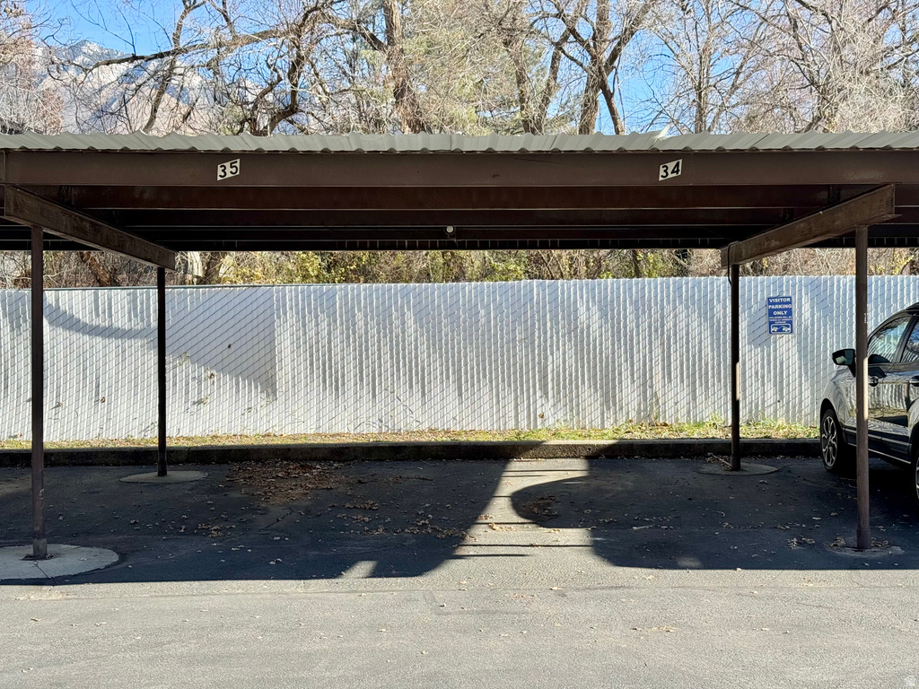 6048 S 2075 E Holladay, UT 84121