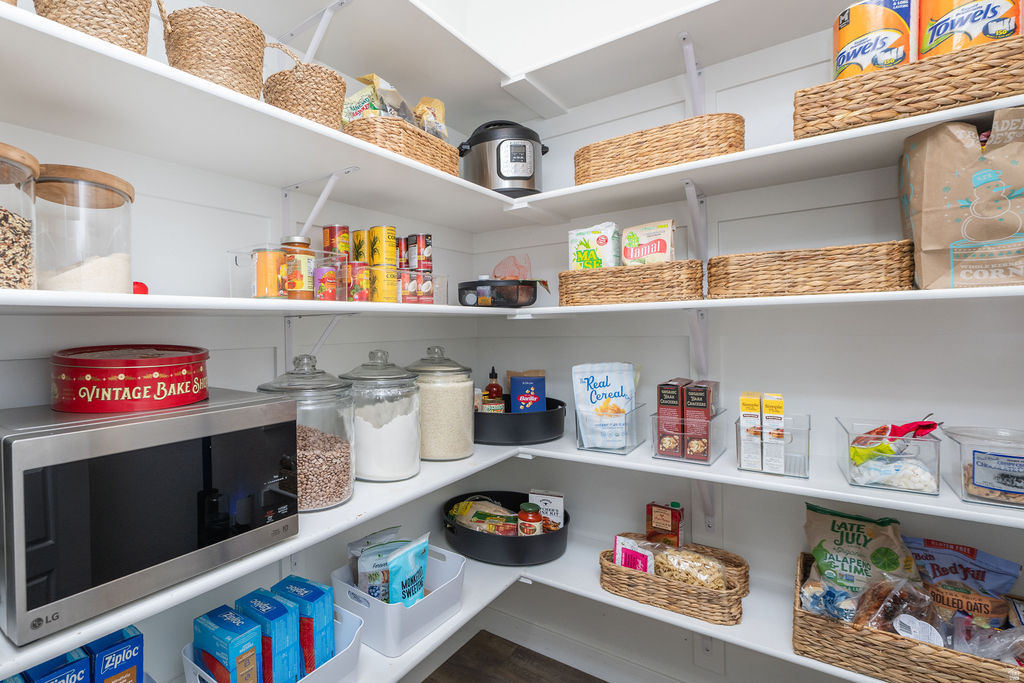 779 N 1925 W Layton, UT 84041