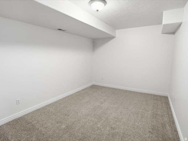 2881 N 450 E North Ogden, UT 84414