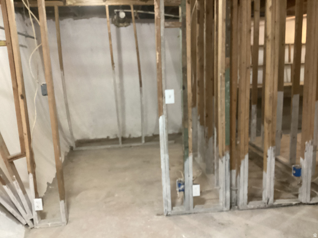 129 S GRANT ST Stockton, UT 84071