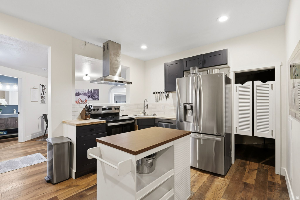 35 E LONE HOLLOW DR Sandy, UT 84092