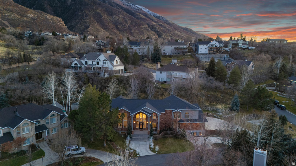 35 E LONE HOLLOW DR Sandy, UT 84092