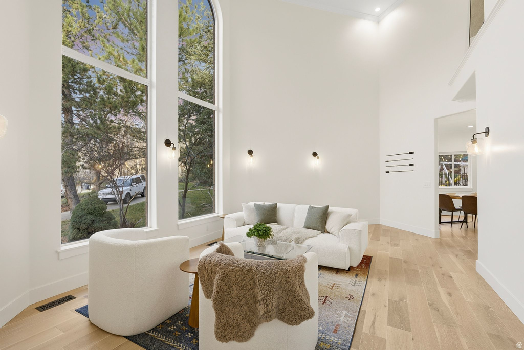 35 E LONE HOLLOW DR Sandy, UT 84092