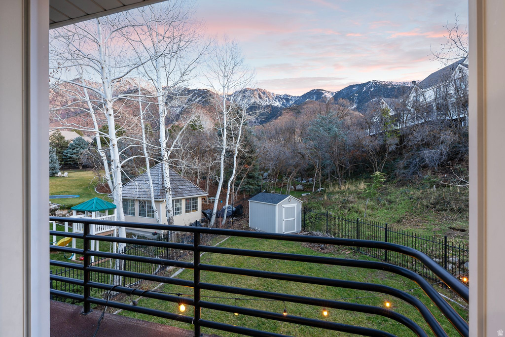 35 E LONE HOLLOW DR Sandy, UT 84092