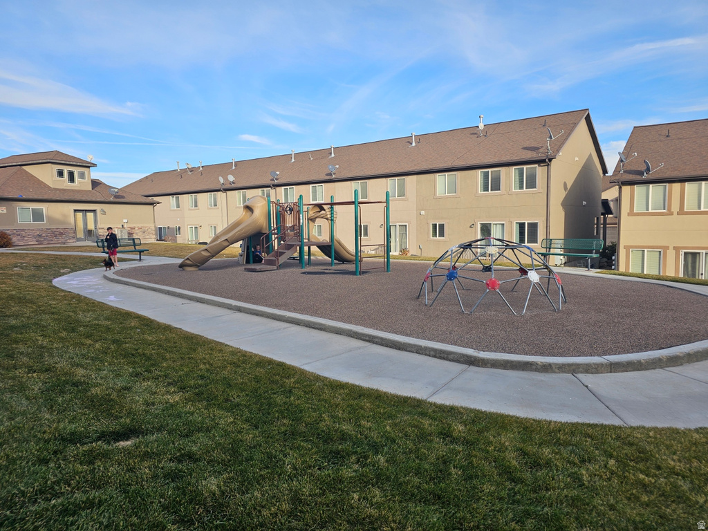 2007 N BELMONT DR Saratoga Springs, UT 84045