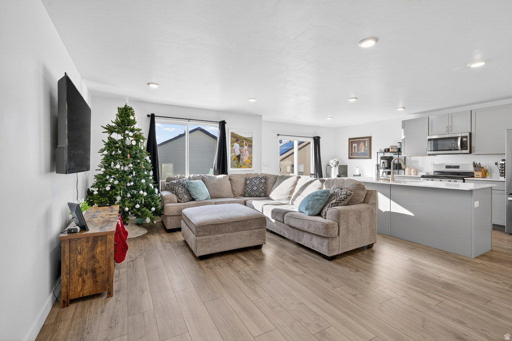 1760 E FALL ST Eagle Mountain, UT 84005