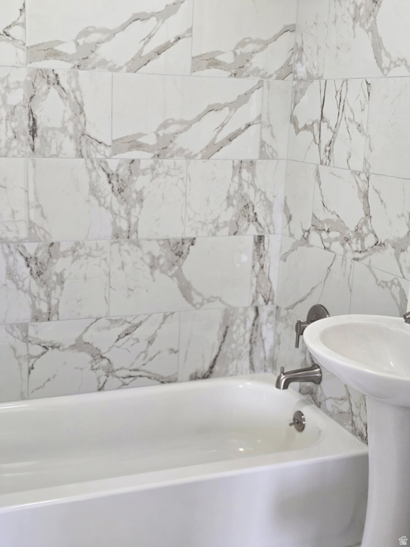 946 S NAVAJO ST Salt Lake City, UT 84104