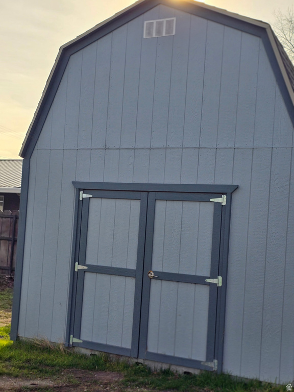 946 S NAVAJO ST Salt Lake City, UT 84104