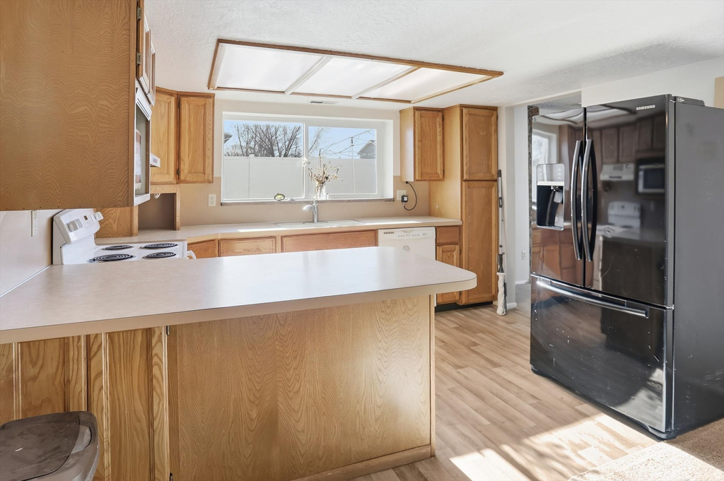 4647 S 3900 W Roy, UT 84067