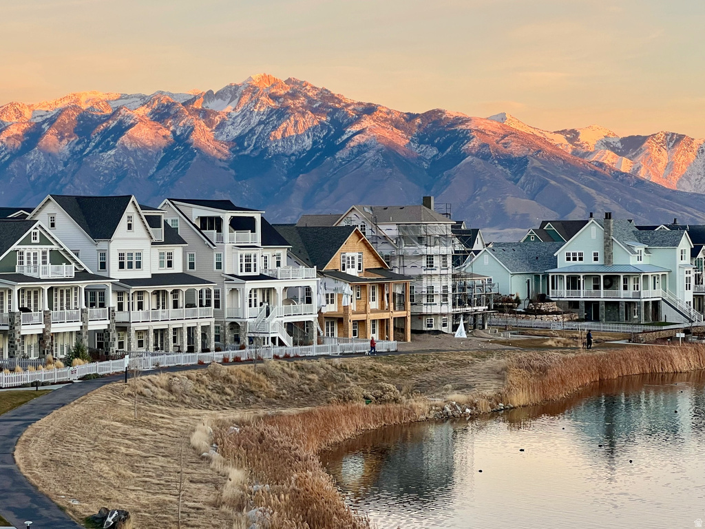 11048 S PADDLE BOARD WAY #3-332 South Jordan, UT 84009