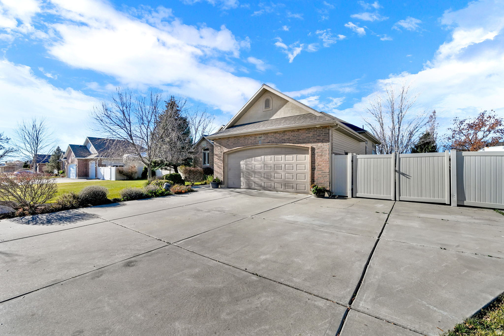 587 N 2625 W West Point, UT 84015