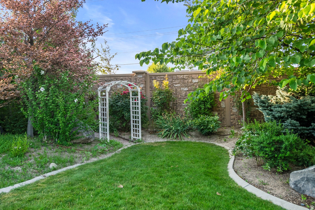 11417 S JORDAN FARMS RD South Jordan, UT 84095