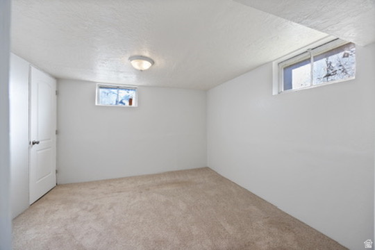 831 W MONTAGUE AVE Salt Lake City, UT 84104