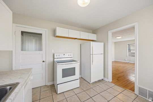 831 W MONTAGUE AVE Salt Lake City, UT 84104