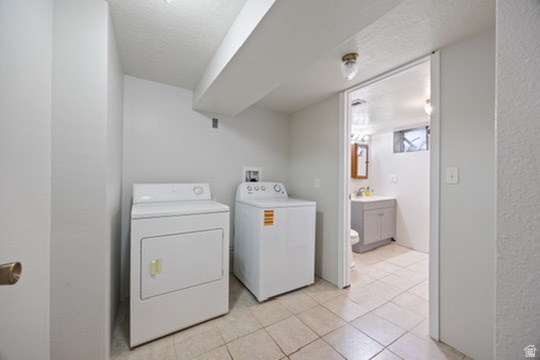 831 W MONTAGUE AVE Salt Lake City, UT 84104