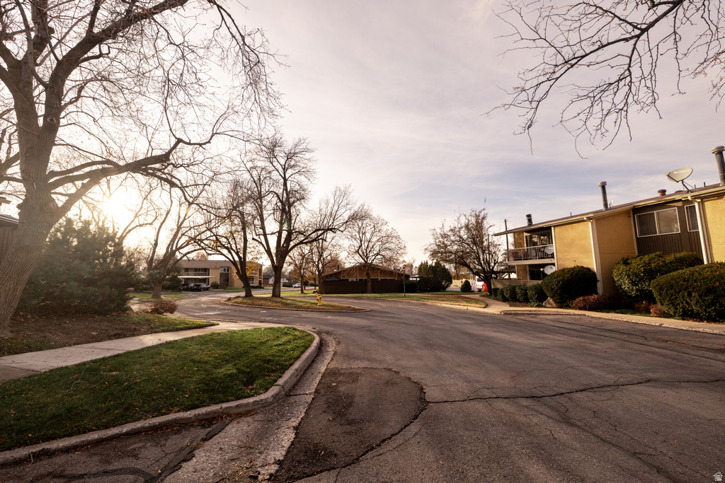 323 S PEACH LN Bountiful, UT 84010