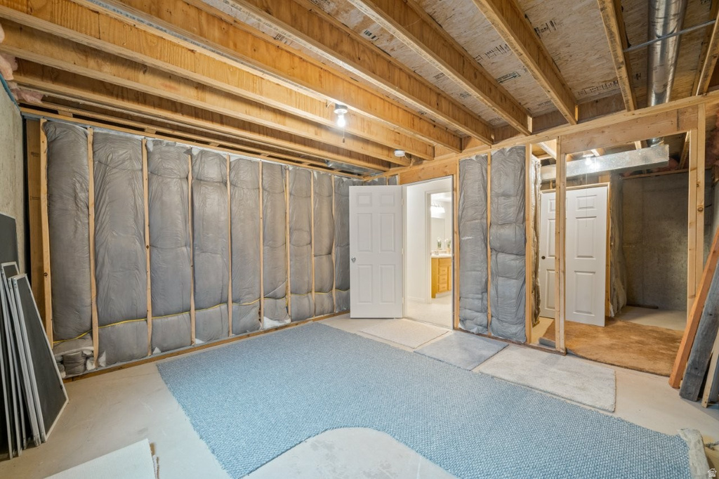 5631 S 1075 E South Ogden, UT 84405