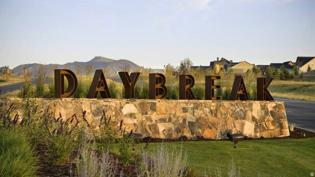 6887 W SKIP ROCK RD South Jordan, UT 84009