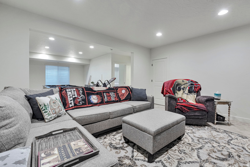 6887 W SKIP ROCK RD South Jordan, UT 84009