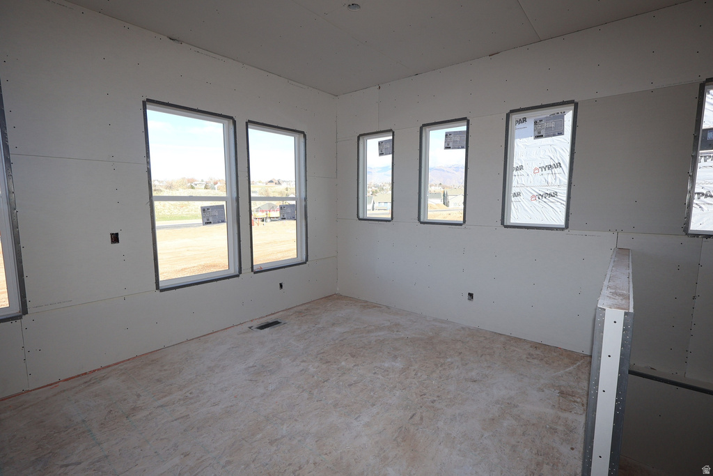 1261 E LARKSPUR WAY Layton, UT 84040