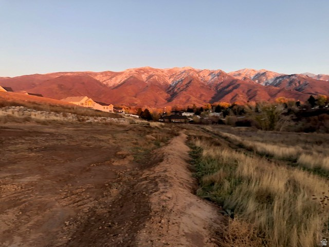 1261 E LARKSPUR WAY Layton, UT 84040