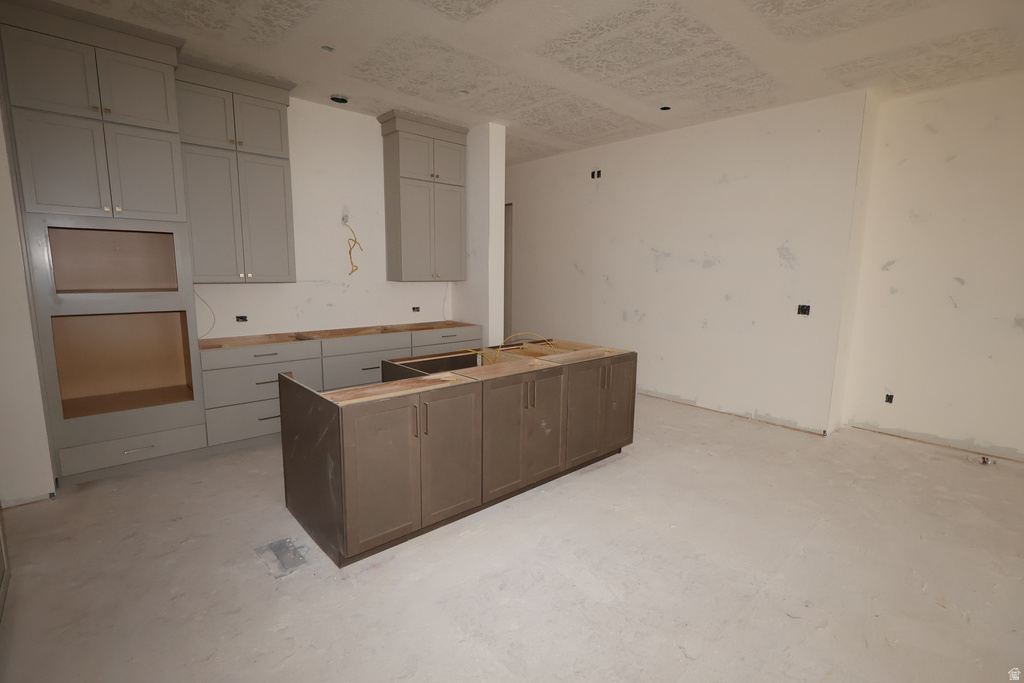 1261 E LARKSPUR WAY Layton, UT 84040