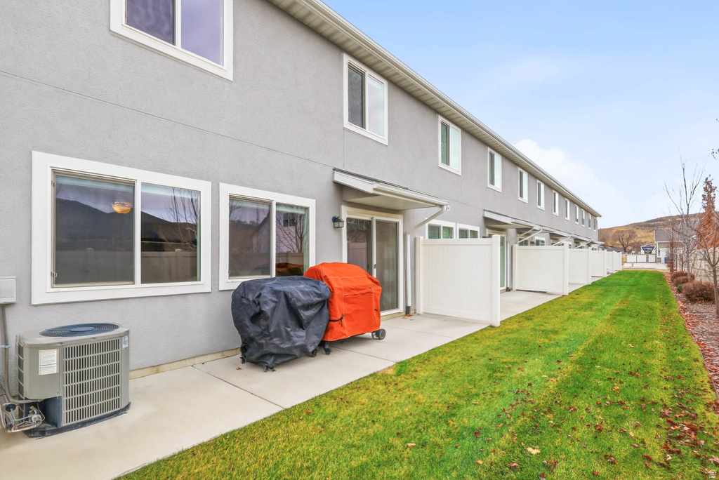 6539 S LIBERTY WAY South Weber, UT 84405