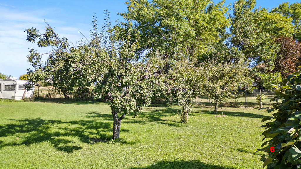 4633 S HIGHWAY 89 Wellsville, UT 84339