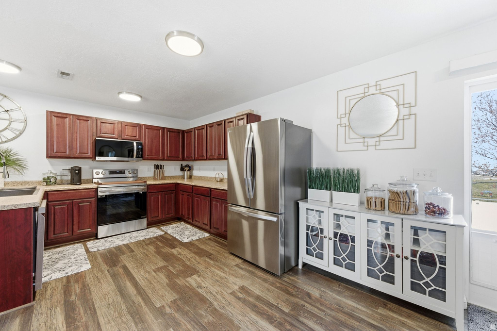 366 W DIAMANT LN Tooele, UT 84074