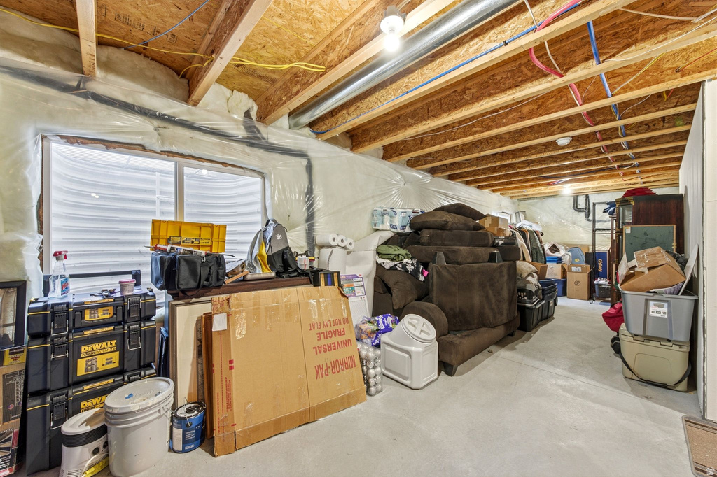 366 W DIAMANT LN Tooele, UT 84074