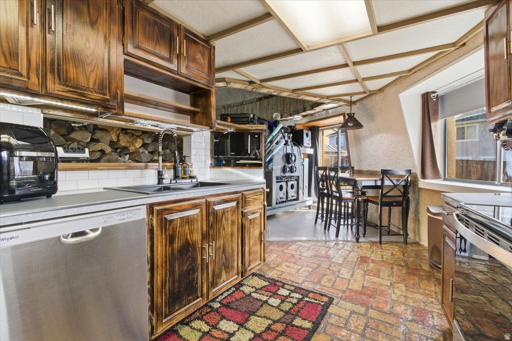 454 E 570 S Nephi, UT 84648