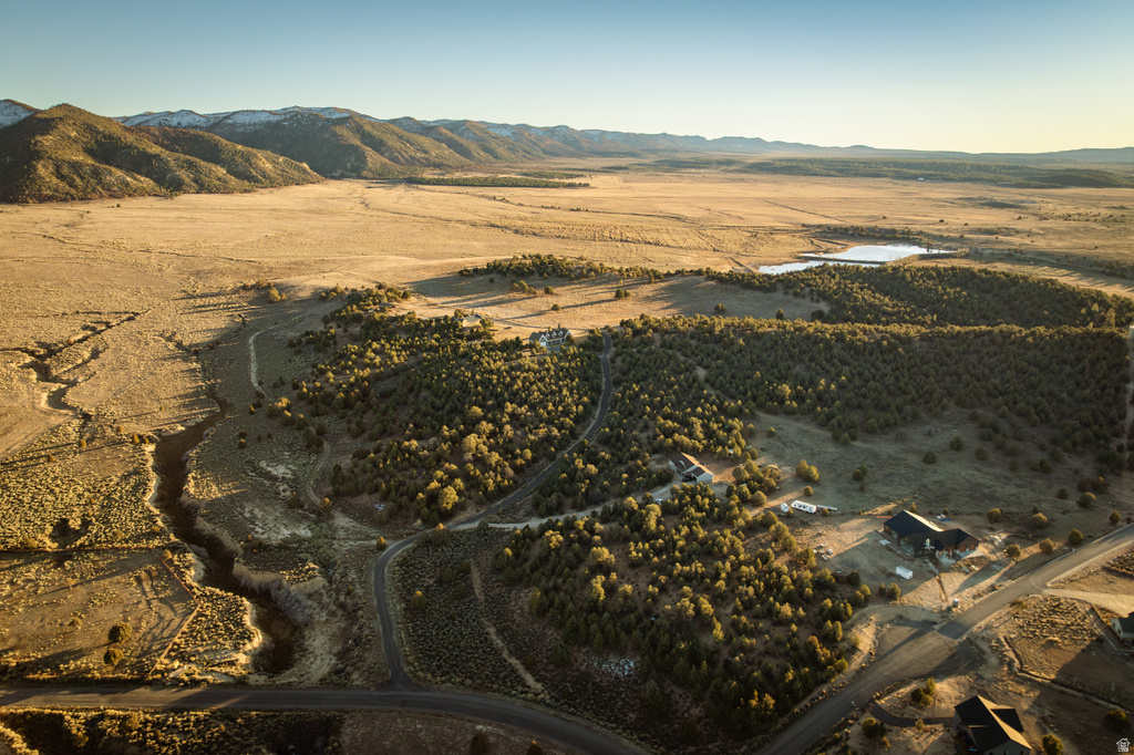 2250 E PAUNSAUGUNT DR Hatch, UT 84735