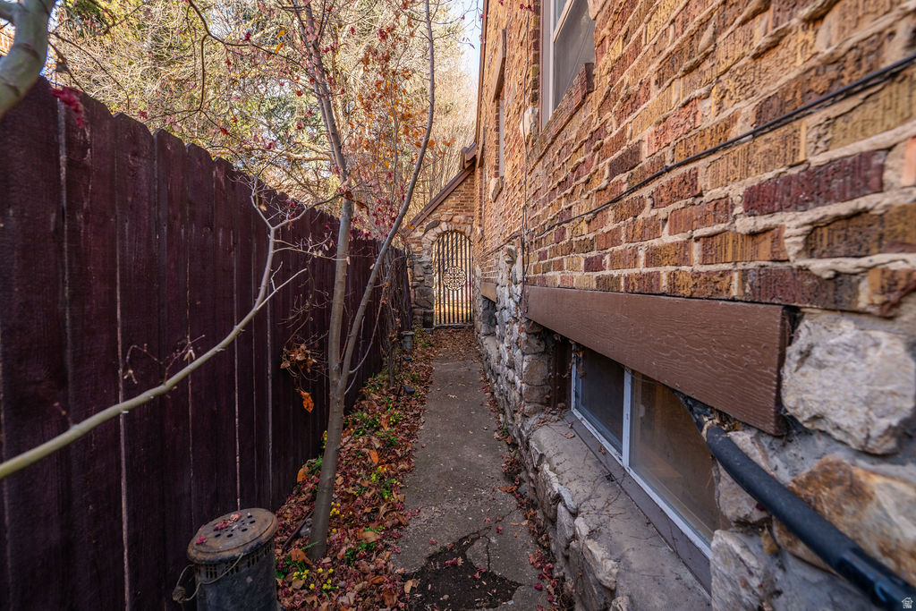 2707 S POLK AVE Ogden, UT 84403